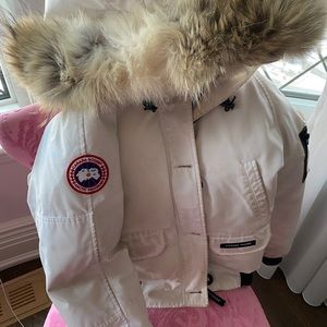 Women’s S White Canada Goose Bomber